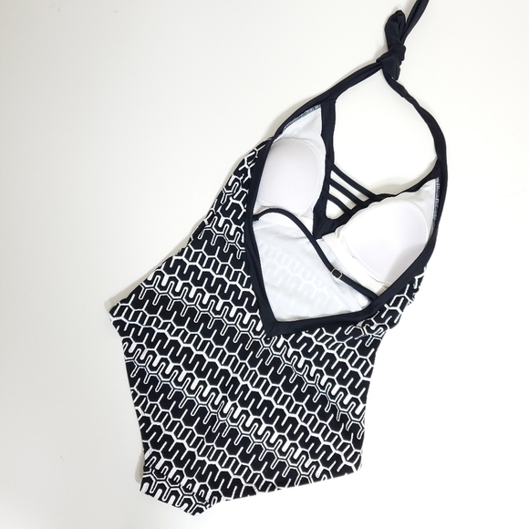 Merona geometric print swimsuit medium - Picture 2 of 13